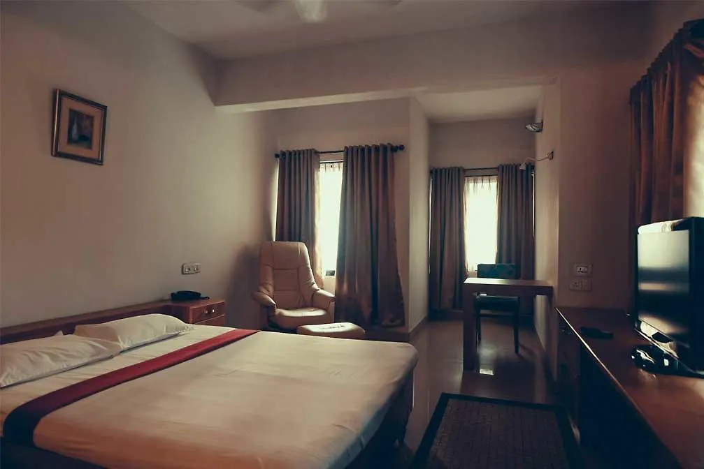 Hotel Karthiyayini Shertallai