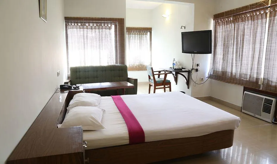 Hotel Karthiyayini Shertallai