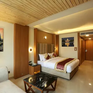 Omega - Central, Sec 45 4* Gurgaon