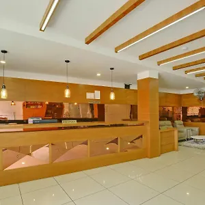Hotel Super Townhouse Edasserys Kalamassery Tourist, Elur